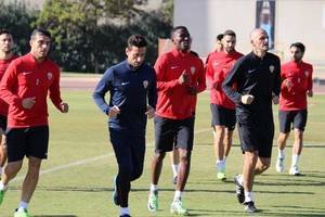 Jonathan Zongo se incorpora a los entrenamientos con el Almería