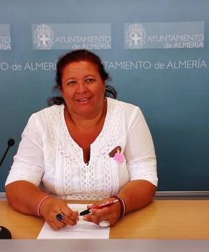 Amalia Román (IU) denuncia que el PP concede licencia de apertura a locales que no cumplen las medidas de accesibilidad