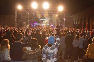 Miles de jóvenes asisten a la segunda cita del Festival Doble H en Níjar