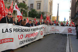 Escaso respaldo a la concentración de CCOO y UGT por la "recuperación de derechos"