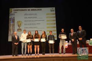 El Club Ciclista Ciudad de El Ejido Recibe su Reconociendo en la Gala del Ciclismo Andaluz