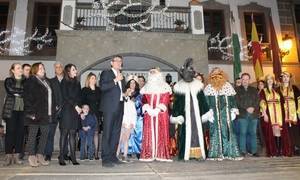 La magia de los Reyes Magos invade las calles de la ciudad de Adra