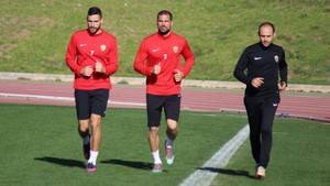 Fernando Soriano trabaja con diecinueve jugadores de la primera plantilla