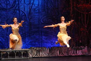 El Ballet Imperial Ruso deslumbra en El Ejido con "El Lago de los Cisnes"