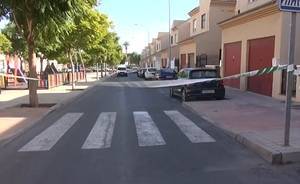 Un joven degüella a su expareja en Huércal de Almería