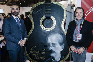 Almería se confirma en Fitur como capital de la guitarra y el flamenco