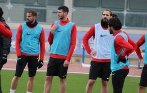 Borja y Javi Álamo entran en la convocatoria, además de Nano y Azeez