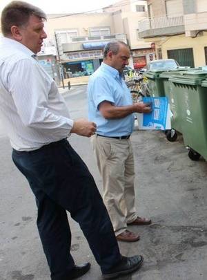 El reciclaje de envases y papel aumenta en Roquetas un 16% en 2016