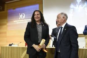 Julio Alfredo Egea y 'Tomatito' reciben el Escudo de Oro del Instituto de Estudios Almerienses