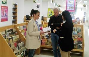 Biblioteca de Adra resalta el papel de la mujer en la literatura con la creación de un espacio específico