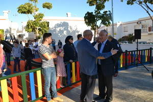 Amat inaugura la remodelación de la plaza Puertosol