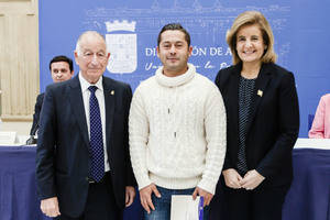 Bañez entrega diplomas de formación a 60 jóvenes en la Diputación de Almería