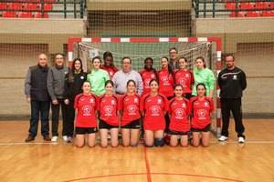 El equipo senior femenino del Balonmano Roquetas gana la Copa Fajardo