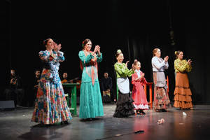 Ana Alonso deslumbra con su baile flamenco en el Teatro Apolo