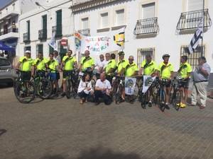 Los siete franceses que bajaban desde la Bretaña francesa a Taberno en bicicleta ya están allí