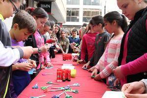 Cientos de escolares participan en la celebración del Día del Libro en Adra