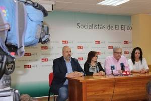 El PSOE de El Ejido exige al PP que aplique su código ético y fuerce la dimisión de Góngora