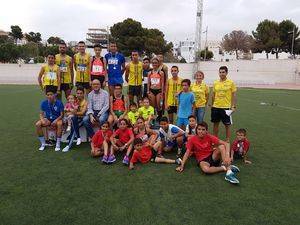 Solidaridad en las pistas deportivas de Vera