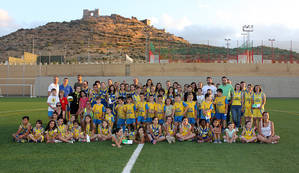 Dos figuras del deporte almeriense participan en la clausura de las Escuelas Deportivas Municipales de Tabernas