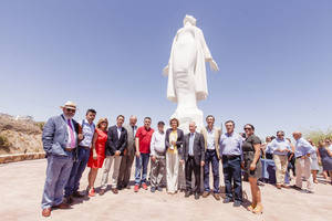 Fines consolida su escultura ‘Libertad’ como monumento nacional a las víctimas de violencia machista