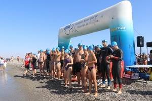 Éxito de participación en la 'Travesía a Nado Almeriswim'