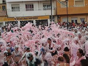 Cucaña en Balerma y Fiesta de la Espuma