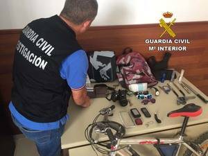 Un detenido por 8 robos con fuerza en segundas viviendas de Vera Playa y Palomares