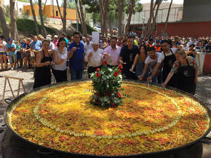 Paella para 1.800 personas en las fiestas de Tabernas