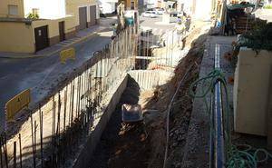 En ejecución el muro de contención para ampliar la Plaza de la Ermita de San Sebastián de Adra