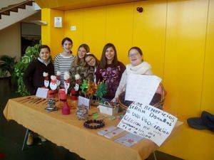 Consejo de la Infancia y la Adolescencia de Vícar participan en el mercado navideño de Puebla de Vícar