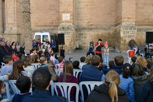 El 36º Festival de Teatro Infantil llena la ciudad de títeres, magia y la ilusión de los niños