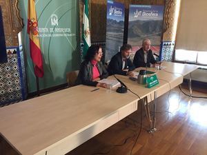 Medio Ambiente ha invertido un millón de euros en 2017 en trabajos de limpieza y acondicionamiento de cauces fluviales en Almería