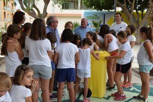 Casi 120 toneladas de envases se recogieron en Vícar durante 2017