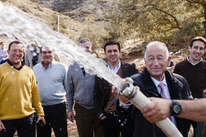 Diputación electrifica el sondeo que dará de beber a siete barriadas de Vélez-Rubio