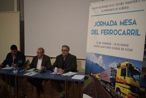 La Alta Velocidad en el futuro transporte del ferrocarril a debate en Vícar