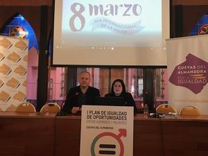 Cuevas presenta su I Plan de Igualdad entre hombres y mujeres