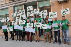 CSIF se concentra en defensa del personal de los Centros de Protección de Menores