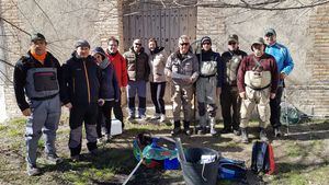 Voluntarios realizan un muestreo del río Alcaide en el Parque Natural Sierra María Los Vélez