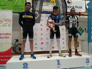 Daniel Estévez, del Etipón Bike, se impone en la V Vícar Bárbara