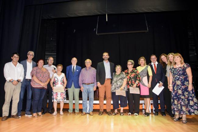 El alcalde reconoce el papel “fundamental” de los mayores en la sociedad