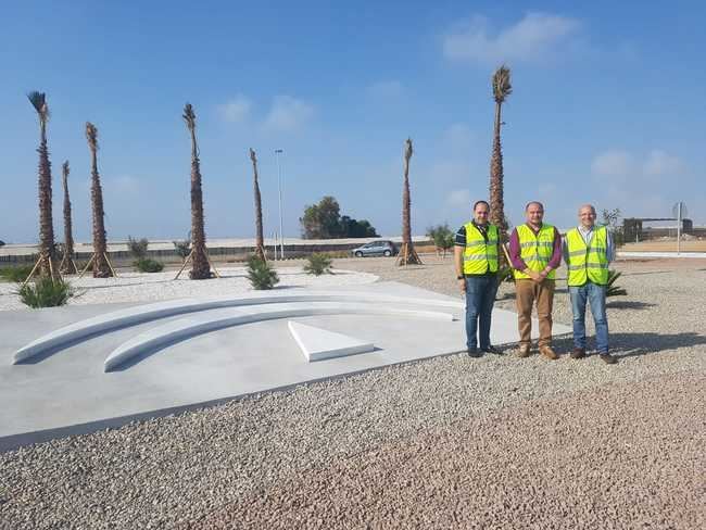 La Junta mejora la glorieta final de la variante de Roquetas que da acceso a las urbanizaciones