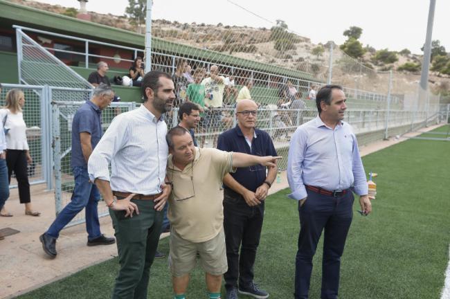 El alcalde de Almería anuncia la construcción de un nuevo campo de fútbol para la ciudad