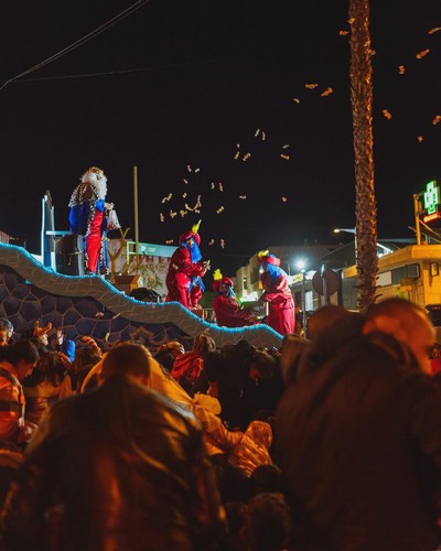 Níjar se prepara para 18 cabalgatas de Reyes con 1.500 kilos de caramelos