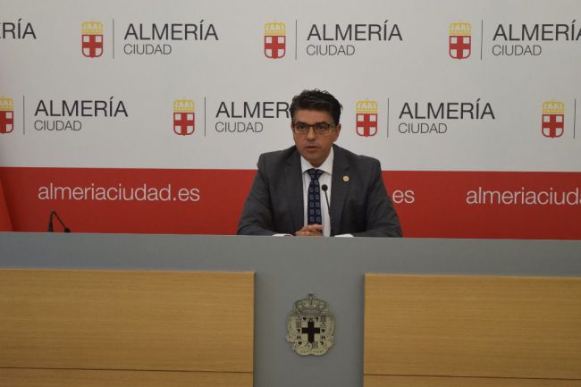 Cazorla califica de 'demagogia' la respuesta del PP ante la pérdida de puntos en Transparencia