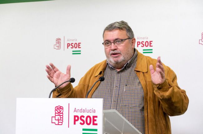 PSOE de Roqueta suspende al equipo de Gobierno de PP y VOX