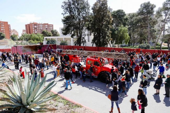 Pequeño incendio en una zona de matorral de la Cañada