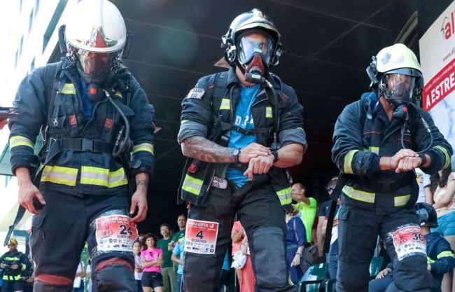 Desalojada una familia tras el incendio de su vivienda en Almería