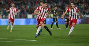 Último entrenamiento del Almería el sábado y el domingo viaje a Madrid