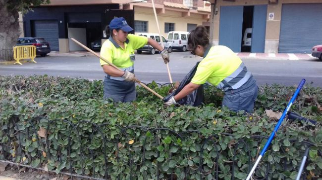 Refuerzo para mantenimiento de jardines y espacios verdes de Adra