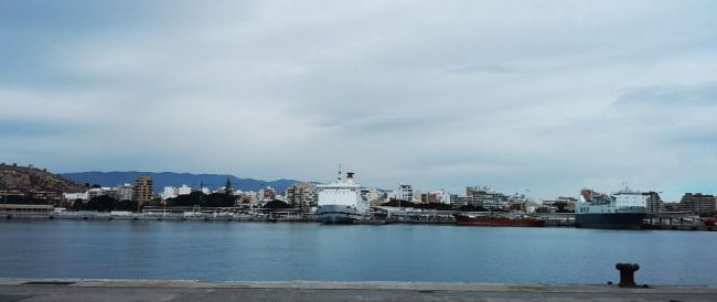 El Puerto de Almería cerró 2019 rozando el millón de pasajeros